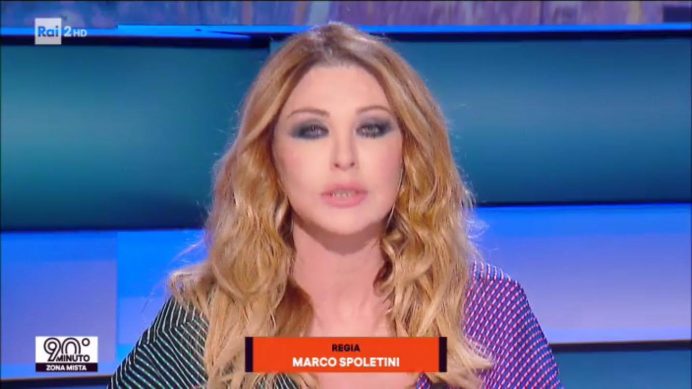 Paola Ferrari cambia look e piace al pubblico di ...