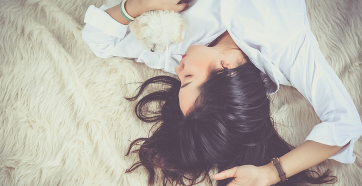 alimenti che aiutano a dormire