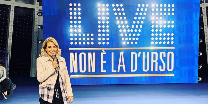 live non è la d'urso | barbara d'urso