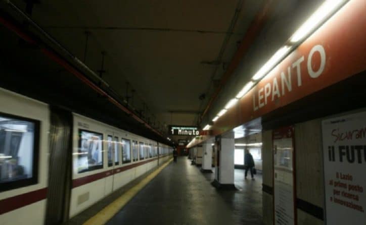 roma metro a ferma