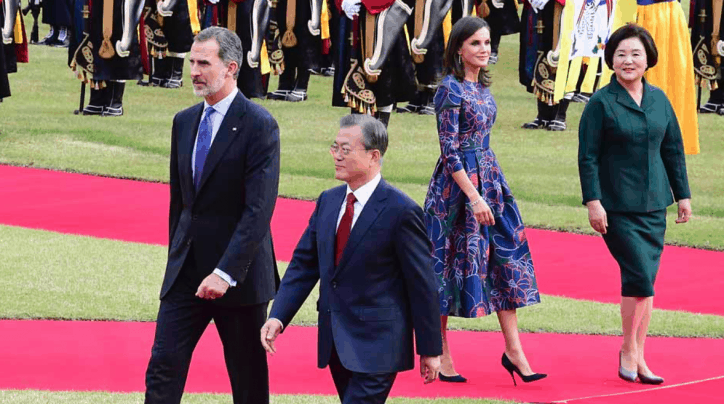 letizia di Spagna look corea