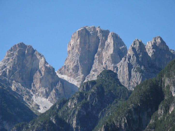 cadore 18enne morto ghiaccio canalone