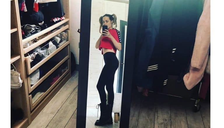 Laura Chiatti Canta A Mano A Mano