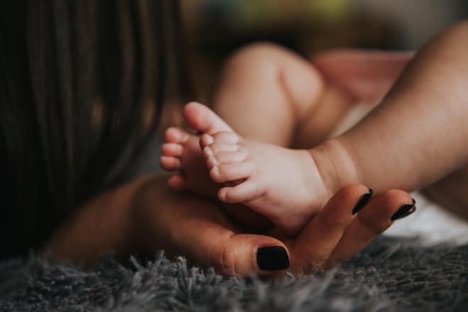piedini di un neonato