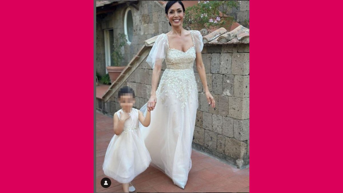La Prima Foto Di Mara Carfagna Sposa Bis Meravigliosa Nel Suo Abito la-prima-foto-di-mara-carfagna-sposa-bis-meravigliosa-nel-suo-abito