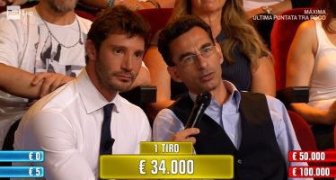 stefano de martino affari tuoi