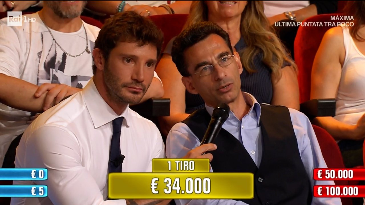 stefano de martino affari tuoi