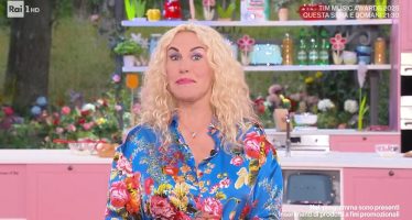giovanna civitillo assente è sempre mezzogiorno