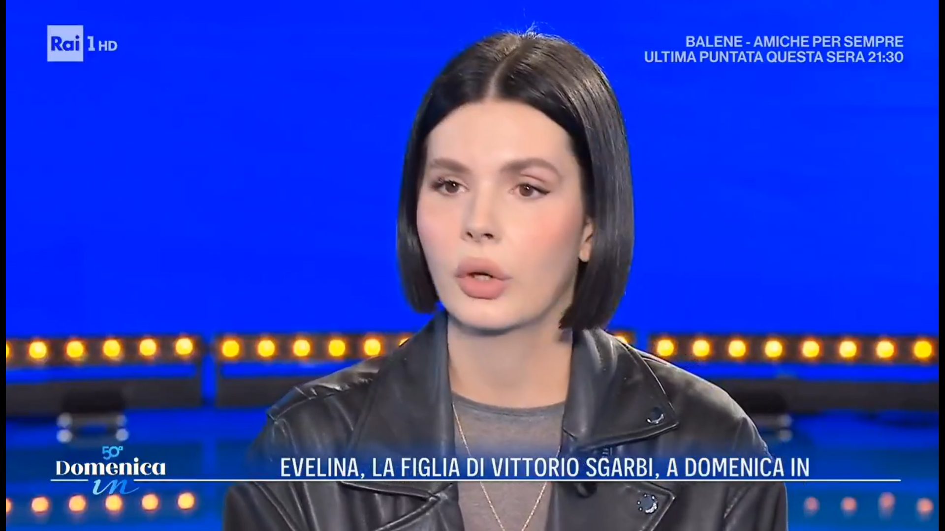 evelina sgarbi a domenica in