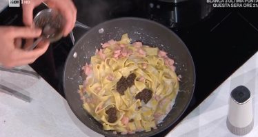 fettuccine salmone sempre mezzogiorno