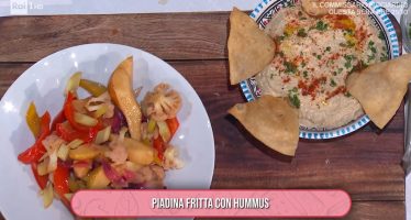 ricetta piadina fritta con hummus