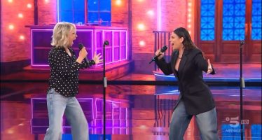 ascolti tu su que vales 22 novembre 2025