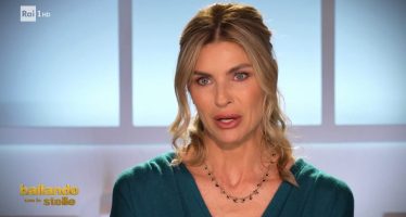 martina colombari ballando con le stelle sgambetto