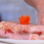 daniele persegani fa gli involtini di prosciutto