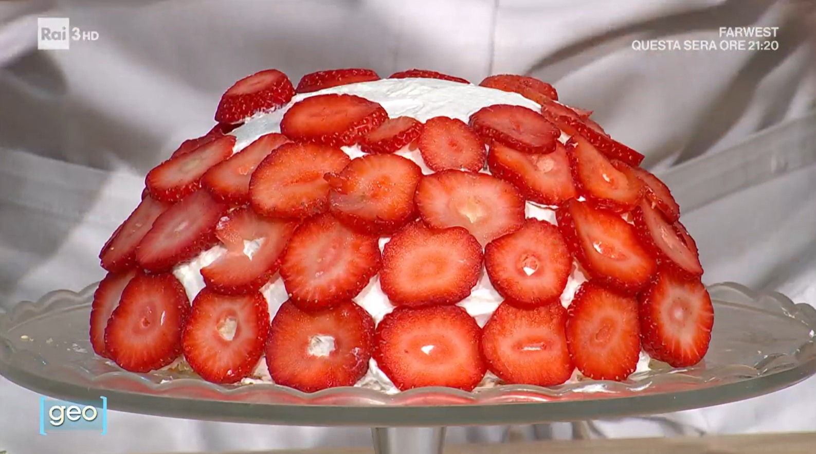 zuccotto con le fragole ricetta geo stefania grandinetti