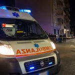 mamma si getta dal balcone catanzaro