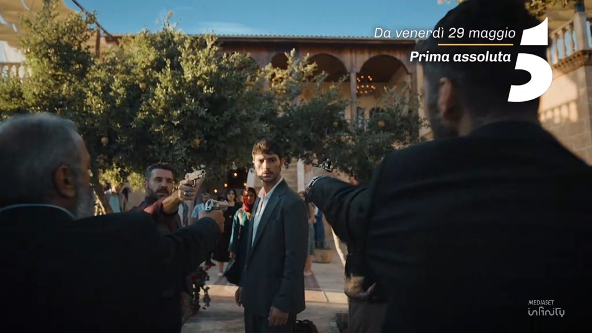 L'erede su Canale 5: Serhat diviso tra Melek e Yildiz, chi ama davvero ...