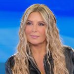 selvaggia lucarelli conduce isola dei famosi