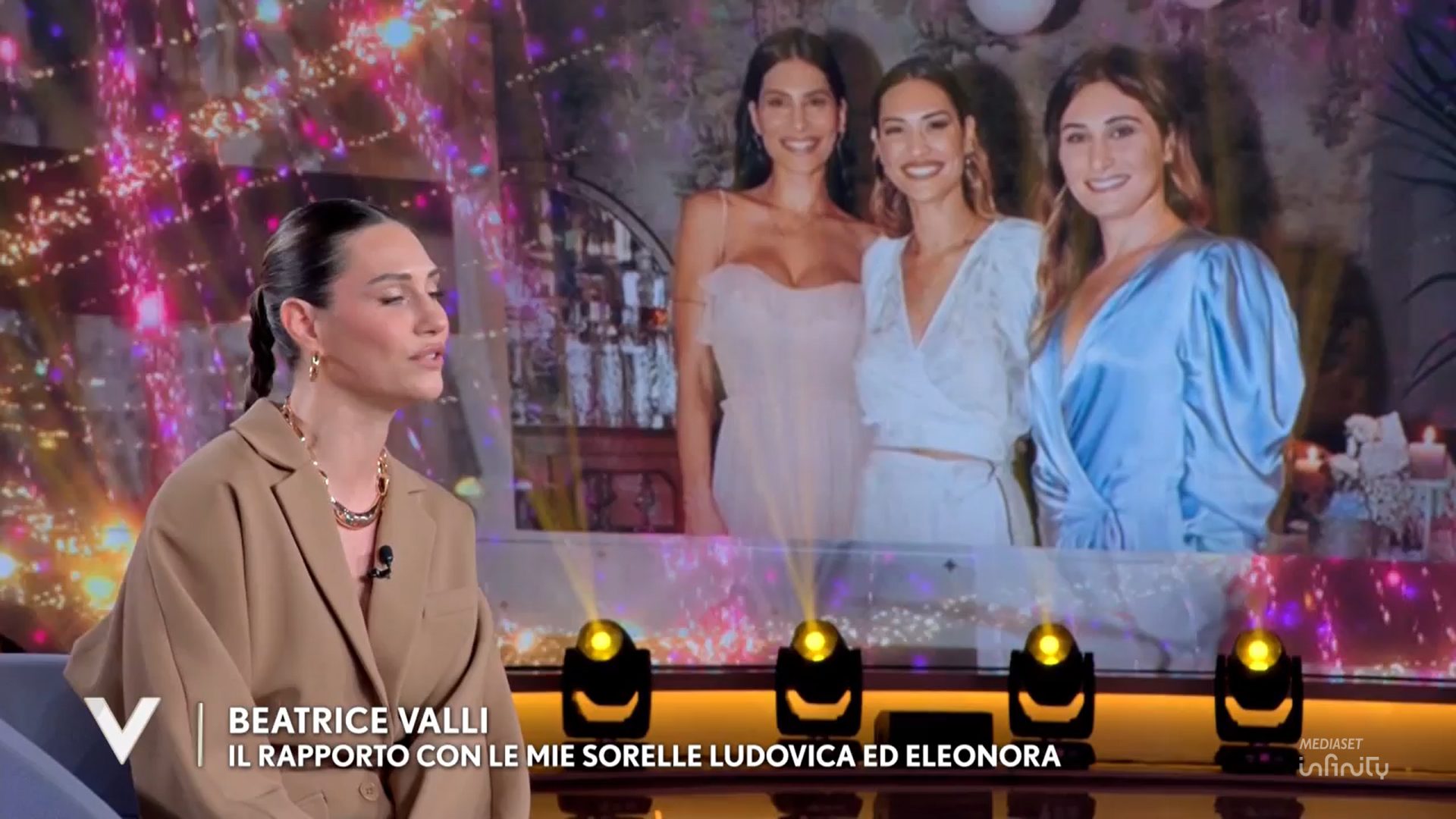 beatrice valli a verissimo parla del rapporto con le sue sorelle