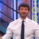 stefano de martino chiude affari tuoi