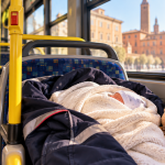 bologna donna partorisce su autobus